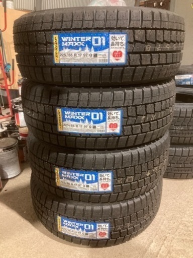 新品　未使用　225/55R17 WM01