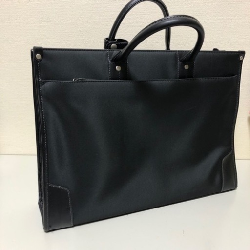 【商談中】値引きしました！ビジネスバッグ　就活　自立式