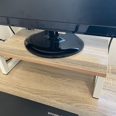 【使用4日の超美品】シェルフ付き　パソコンデスク　モニター台の画像