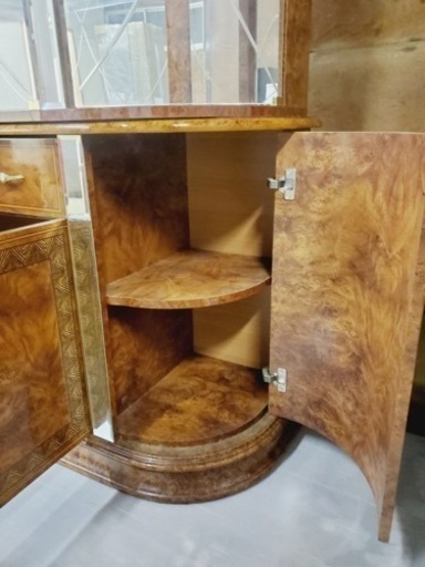 ④622番✨イタリア製 アンティーク調 カップボード 輸入家具 食器棚 ブラウン 飾り棚 ‼️