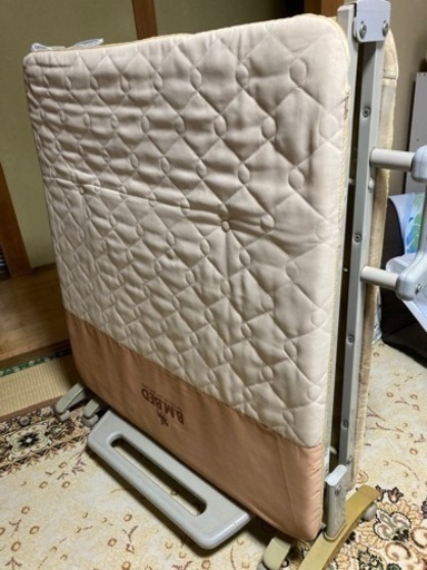 介護用電動ベッド