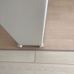 キャスター4個付き天馬製ゴミ箱45リットルの画像