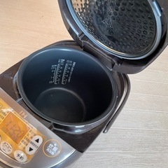 炊飯器の画像