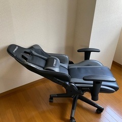 ゲーミングチェア　GT RACINGの画像