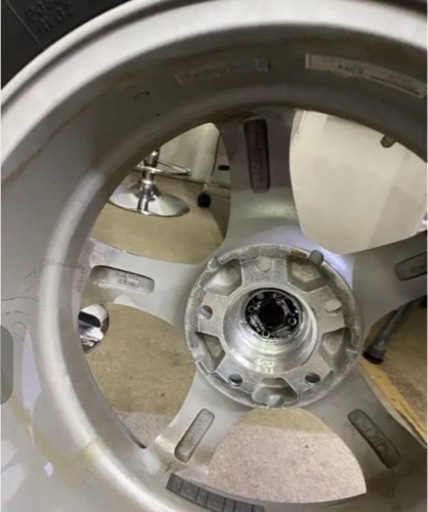 ブリヂストン ブリザック　REVO GZ  スタッドレスタイヤ　215/60R16