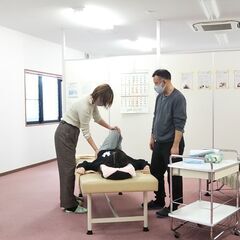 セラピスト養成スクール　腸もみマッサージ講習の画像