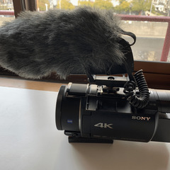 SONY FDR-AX60  SHURE VP83