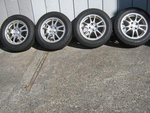 スタッドレスタイヤセット　チェーン付き