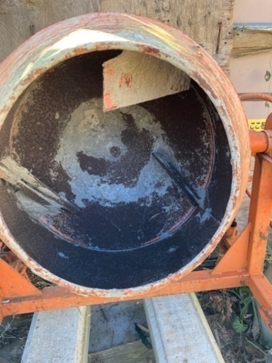 コンクリートミキサー