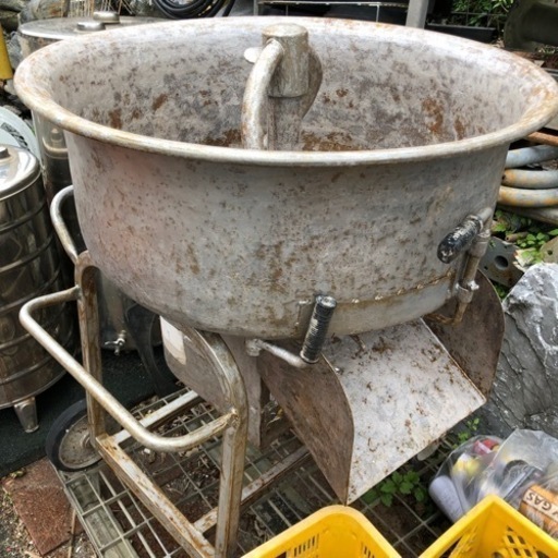 値下げ　中古　モルタルミキサー　現状