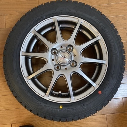 スタッドレスタイヤホイールセット未使用品