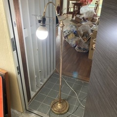 オシャレスタンドライト　無料の画像