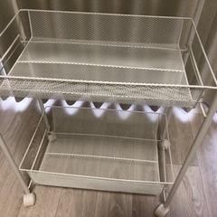 【取引中】3段ラック　キャスター付き　白の画像