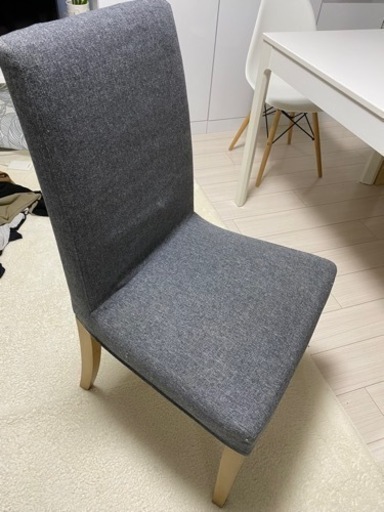 IKEAダイニングテーブル伸縮タイプ（椅子２つ）