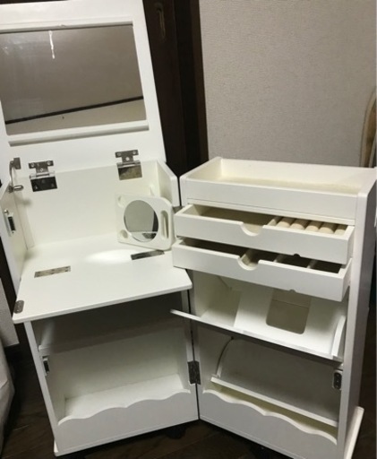 ★交渉中★ドレッサー　コスメボックス　キャスター付き　両開き