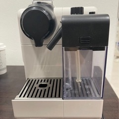 ネスプレッソコーヒーマシン&カプセルホルダー　ラティシマ　タッチ...