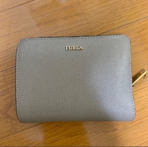 FURLA 二つ折り財布
