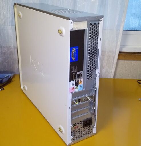 DｅLL　INSUPIRON　5305　CPU　ｲﾝﾃﾙCore2Duo　2.33GHz SSD 60GB HDD 300GB メモリ4GB Os win10 office365