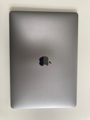 MacBook Air 2019モデル13インチ 8G クリーニング済 箱付き　状態はかなり良いです。