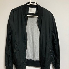 (取引中)ベイフロー　黒　ブルゾン　サイズ3の画像