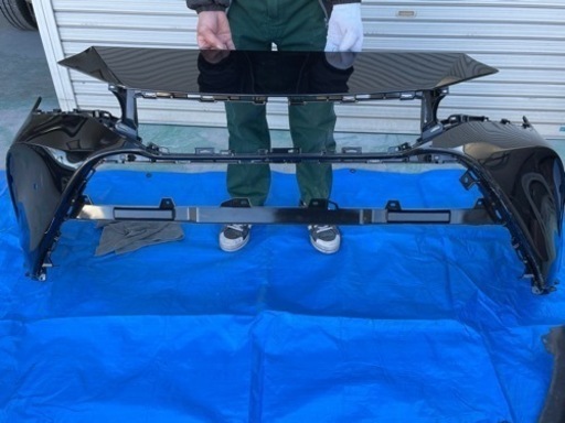 現行ハリアー　純正バンパー(中古)