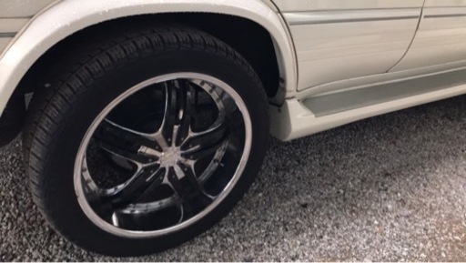 305/40/R22 ランクル　5穴