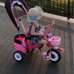 商談中！ミニーちゃんの日除け付き三輪車♪