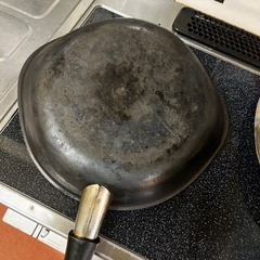 【あげます】柳宗理　鉄フライパン28cm フタ付きの画像