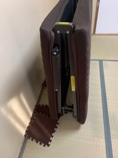 折りたたみベット　購入希望者はコメントください。