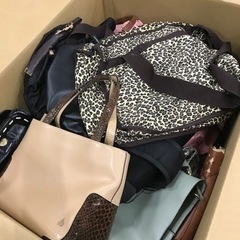 劣化・破損・難ありバック色々売ります！業者様必見！在庫多数の画像