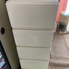 プラスチック製5段引き出しの画像