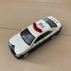 パトカー　音も鳴ります。