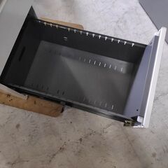 東洋　３段脇机『中古良品』鍵無し　【リサイクルショップサルフ】の画像