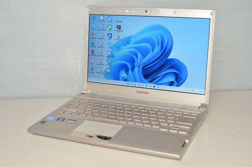 中古良品 軽量ノートPC Windows11 東芝 R731/36EKK Core i5-2450M/メモリ8GB/新品爆速SSD256GB/13.3インチ/無線内蔵/カメラ/便利ソフト多数