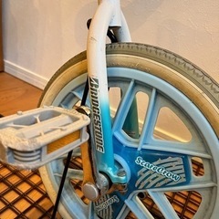 ブリヂストン スケアクロウ 一輪車　16インチ　スタンド付の画像