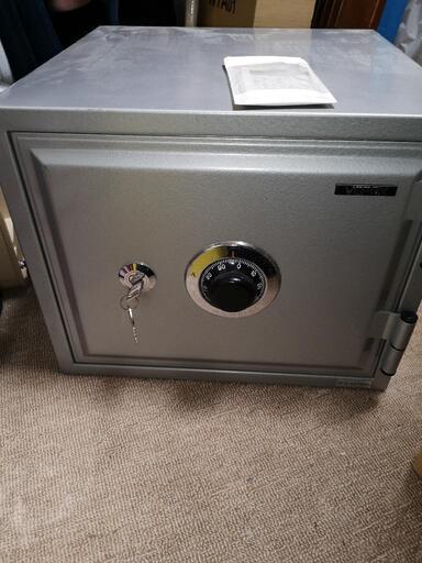 中古 耐火金庫 VEPOX ベポックス ダイヤル式金庫 シルバー 家庭