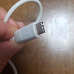 【取引中】無料でお譲り致します！顔文字が可愛い！TYPE-C充電器 USBポート2口タイプの画像