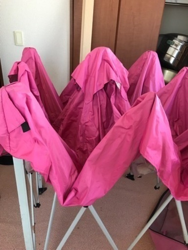 キャンプやバ-べキュ-に使うテント