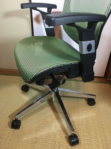 【69%OFF】ハイバックメッシュチェア （可動式ヘッドレスト・可動式アームレスト・ロッキング機能・無段階昇降）