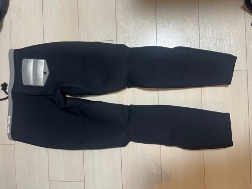 ウェットスーツ