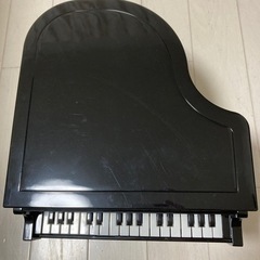 ピアノ置物