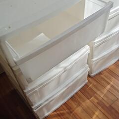 プラスチック　タンス 4段２個・３段１個セットの画像