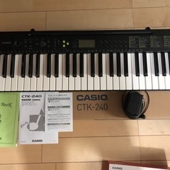 （お値段下げました！）CASIOエレクロトニックキーボードほぼ新品