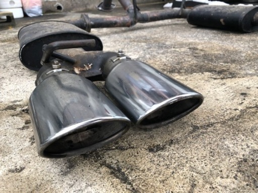 ウィッシュZNE10爆音皇帝左右出しマフラー