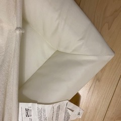 （ほぼ未使用）価格交渉可　IKEAベビーベットマットとカバーのセット　オムツ替えマットの画像