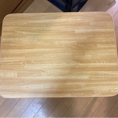センターテーブル