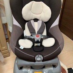 コンビ　ゼウスターン　チャイルドシート