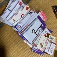 封筒たくさんあります。