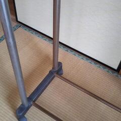 ハンガーラックの画像