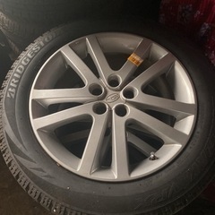 スタッドレス　ブリザックVRX 215/55r17